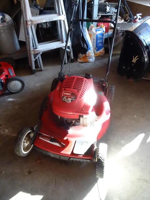 lot 60 image: Toro Personal pace mower. 21. 6.5 ...