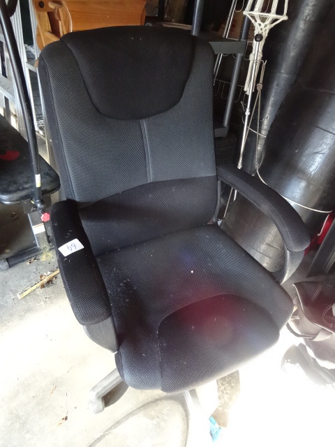 lot 64 image: Office chair on wheels. ...