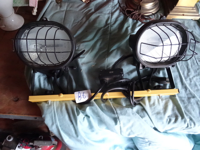 lot 86 image: Dual halogen shop light...