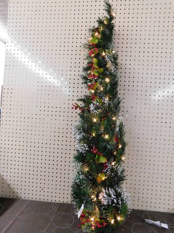 MCLELAND 4FT PRELIGHTED WINTERY PINE