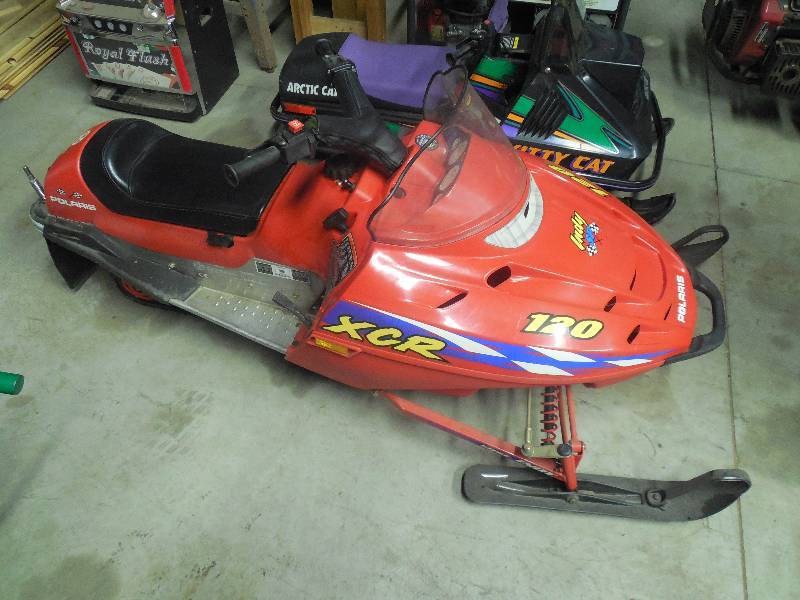 lot 14 image: 2000 Polaris XCR 120 Mini Snowmobile