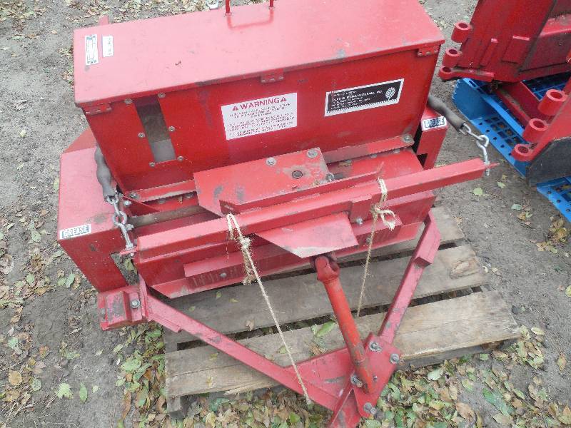 Olathe Seeder Pro Series Ramsey Consignment Commercial Lawn