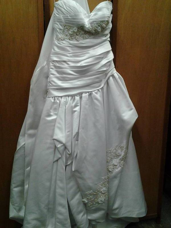 Eden Bridal Size 14 White Beaded