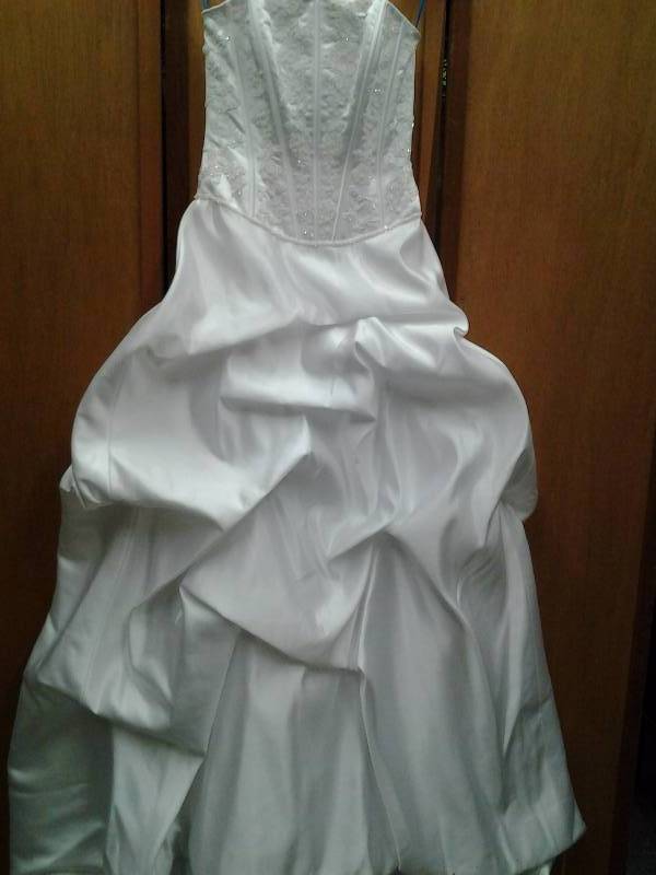 Davids Bridal Size 2 White Beaded
