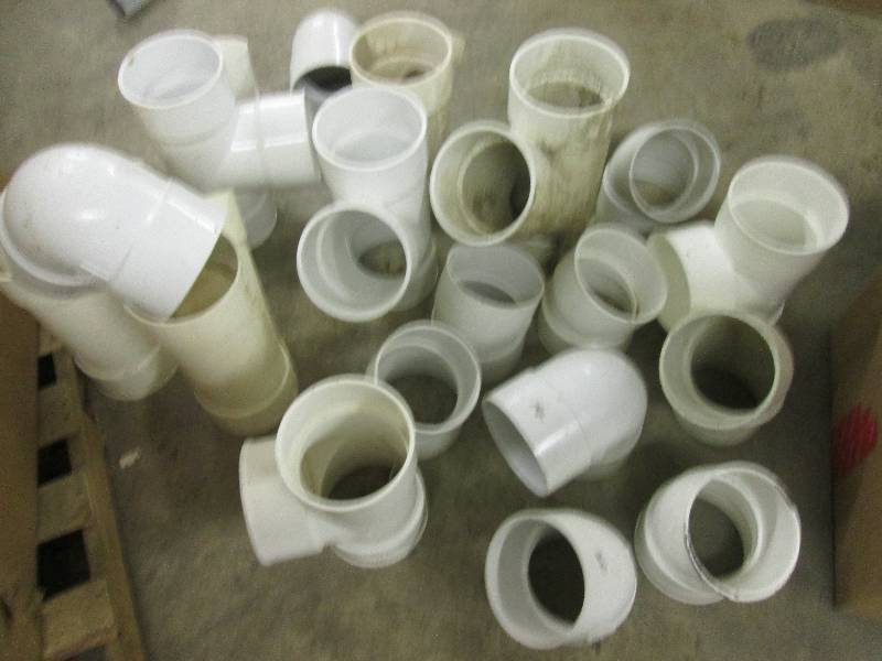 lot 9 image: lot of 6 pvc sewer fixtures ...