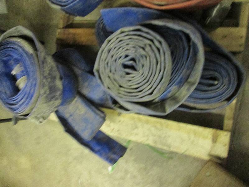 lot 10 image: 9 blue pump hoses some may need work som...