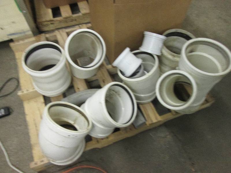 lot 12 image: lot of 8 pvc and 4 pvc all gasket...