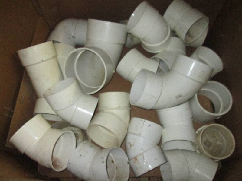 lot 30 image: lot of 6 -8 and 4 pipe pvc pipe ...