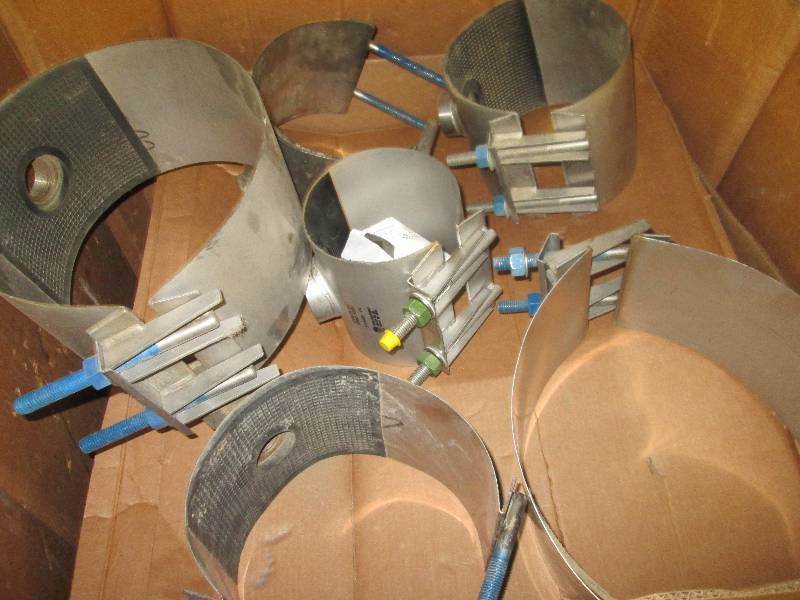 lot 34 image: lot of stainless pipe fixtures ...