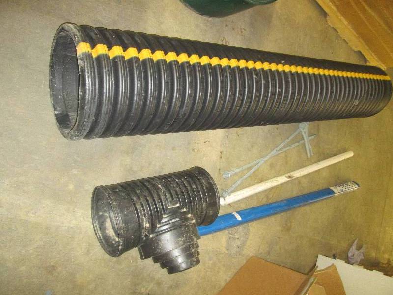 lot 37 image: 83 L x 14.5 pipe and other misc ...