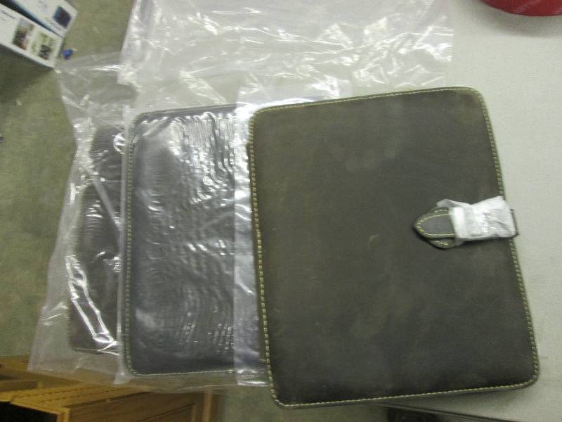 lot 66 image: 3 leather bear caynon fold down med...