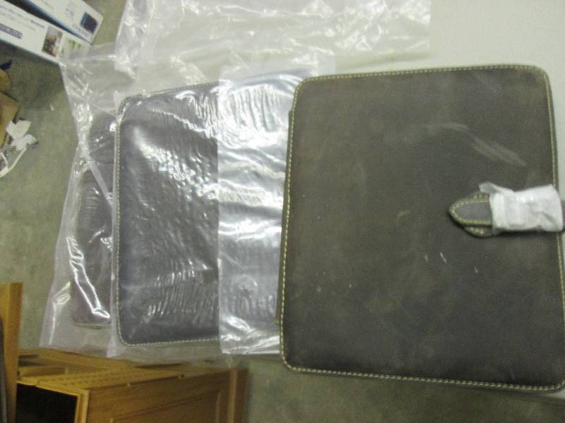 lot 68 image: 3 leather bear caynon fold down med...