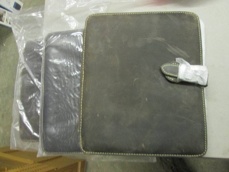 lot 75 image: 3 leather bear caynon fold down med...