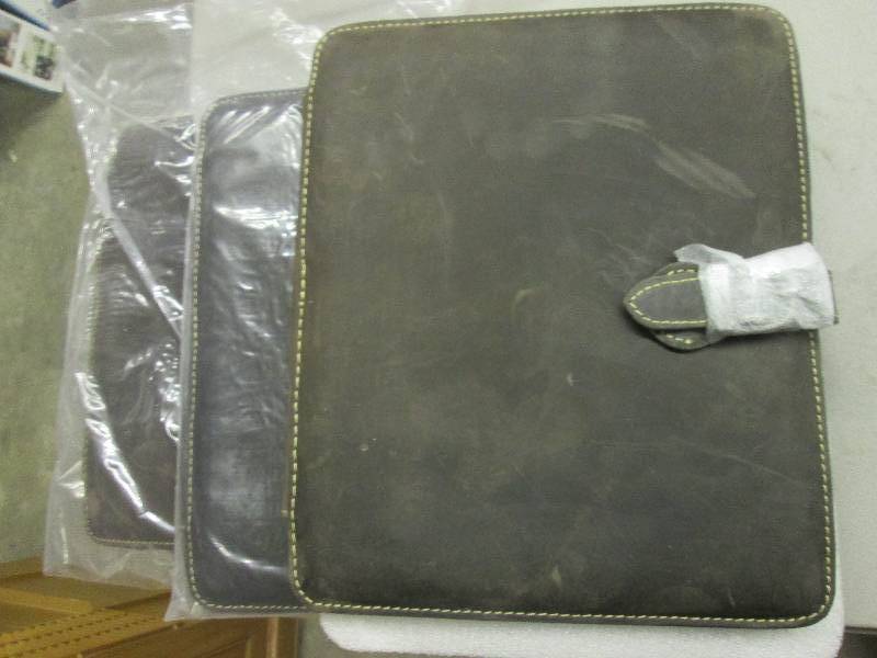 lot 76 image: 3 leather bear caynon fold down med...