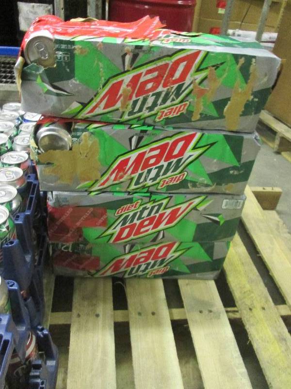 lot 104 image: 4 -12 packs of diet mountain dew be...