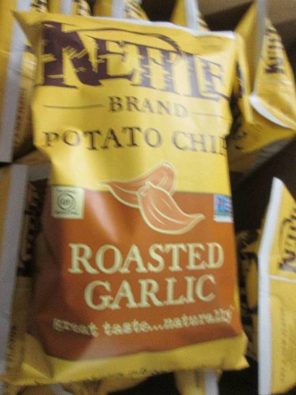 lot 124 image: 128.5oz bags of kettle roasted gar...