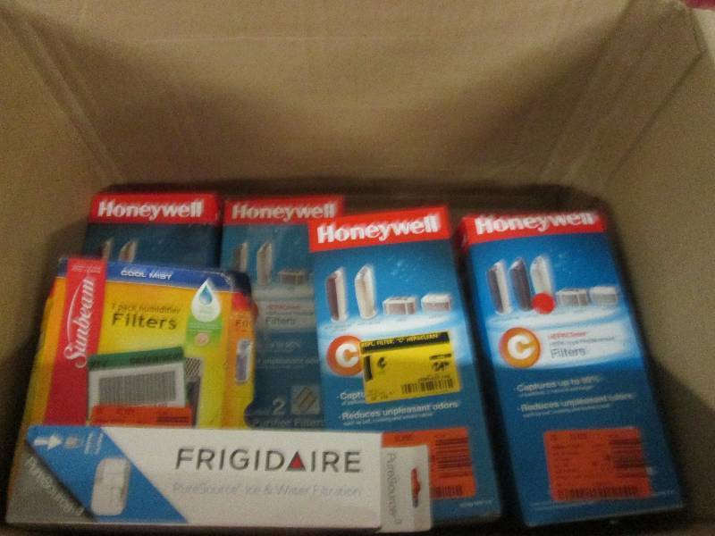 lot 218 image: box of air filters ...