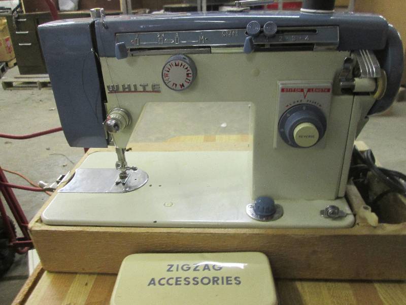 lot 293 image: vintage white sewing machine tested...