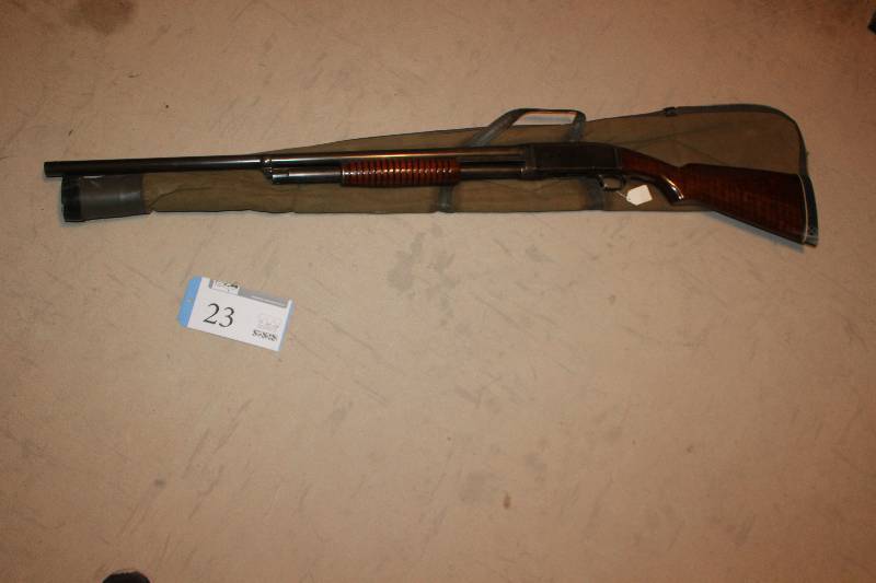 lot 23 image: Remington Model 10 Pump Action 12 Ga. with 28 Barrel