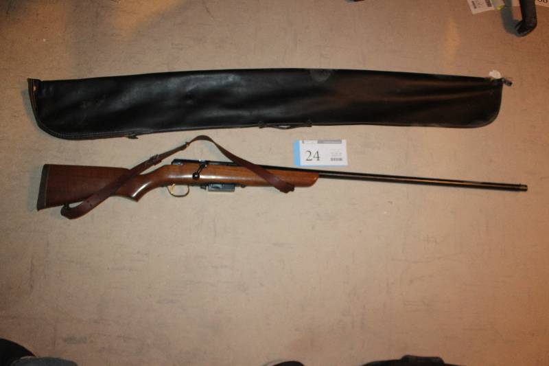 lot 24 image: Marlin Goose Gun 3 Magnum Chamber, Bolt Action, 3-round Magazine fed, 12 Ga Shotgun with 35 Barrel