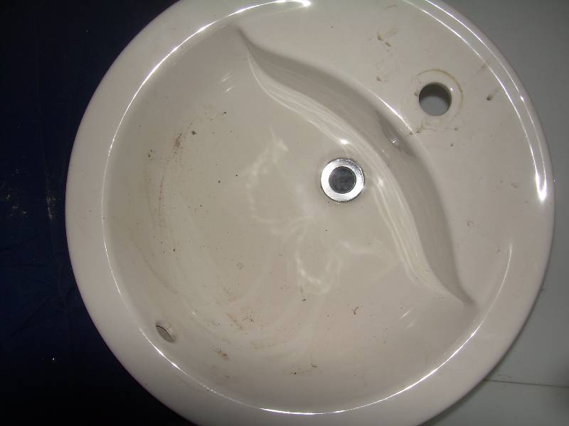 AMERICAN STANDARD BATHROOM SINK