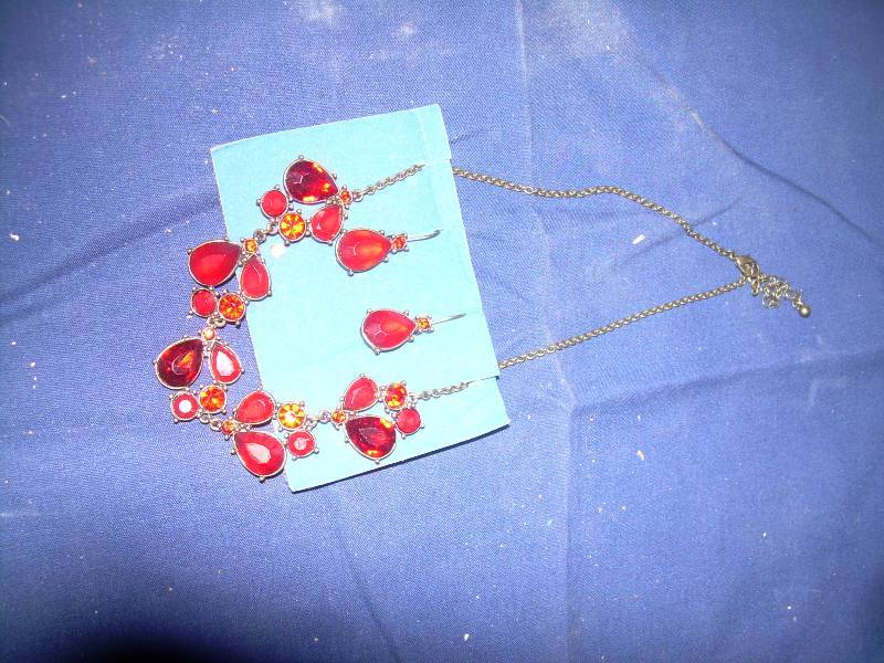 VINTAGE KNECKLACE