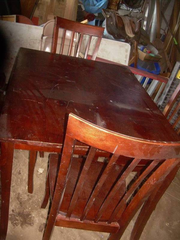 CHERRY WOOD TABLE AND 4 CHAIRS