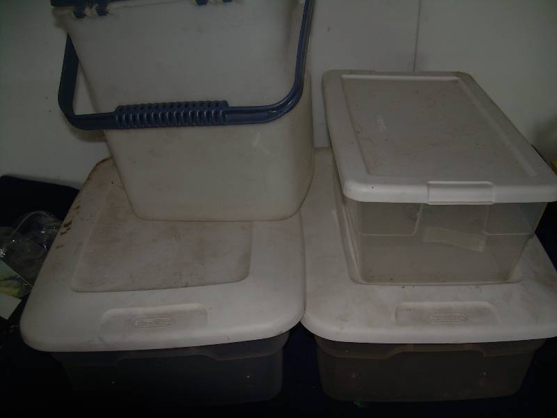 SMALL TOTES AND COVERS