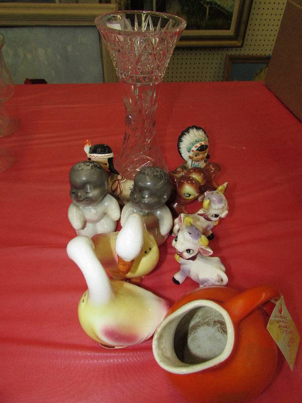 lot 246 image: SALT AND PEPPER SHAKER SETS, ORANGE POTTERY PITCHER, CRYSTAL VASE