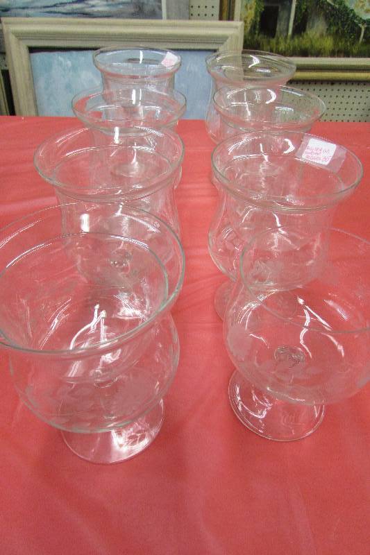 lot 247 image: SET OF 8 WINE  DRINK GLASSES, 7 SHRIMP BOWLS