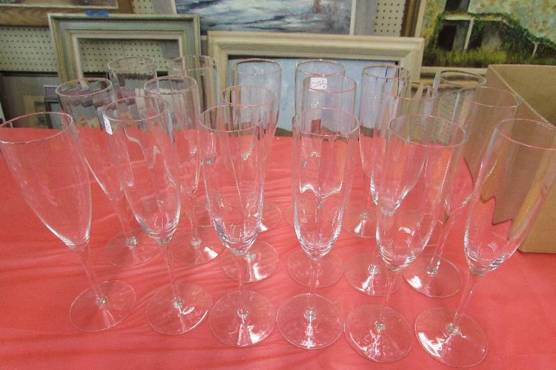 lot 249 image: CHAMPAGNE FLUTES