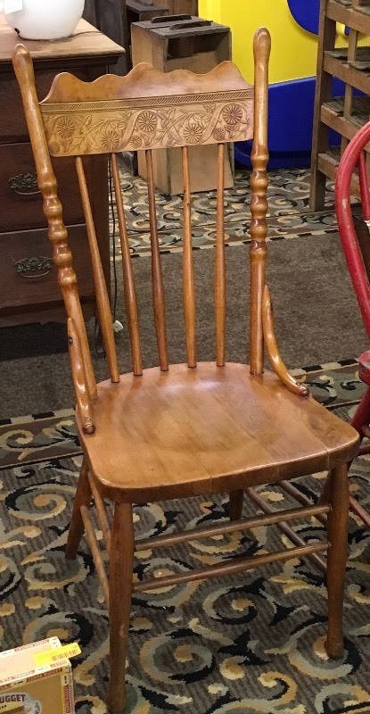 lot 296 image: DINING ROOM CHAIR