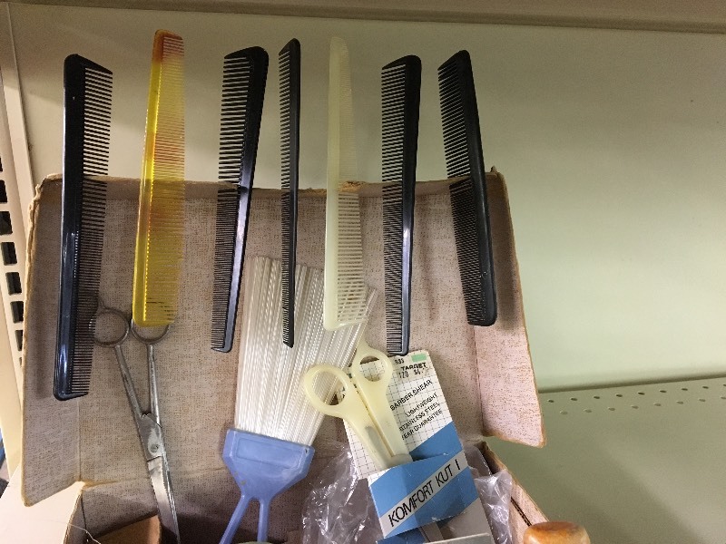 lot 301 image: VINTAGE HAIR CARE ITEMS