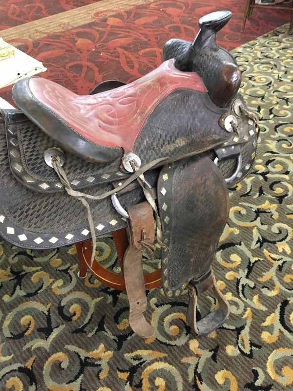 lot 302 image: LEATHER SADDLE