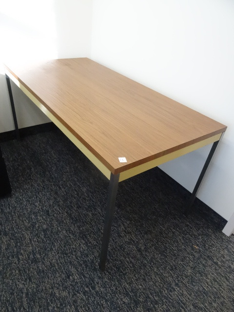 Metal framed table. 60 x 30 x 29...