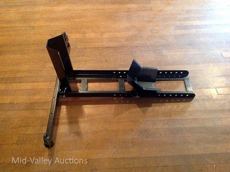 lot 4 image: Motorcycle Chock