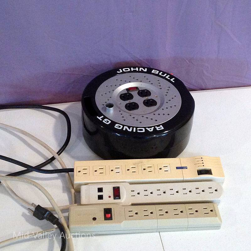 lot 17 image: Cord Reel & Power Strips