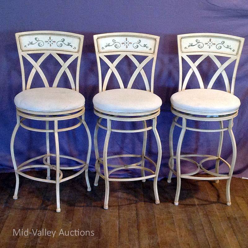 lot 20 image: Swivel Bar Stools