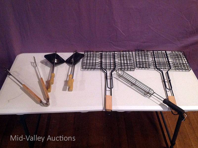 lot 44 image: Grill Baskets
