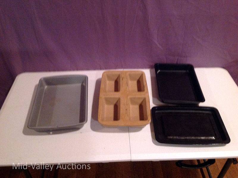 lot 49 image: Pampered Chef Stoneware & Cookware