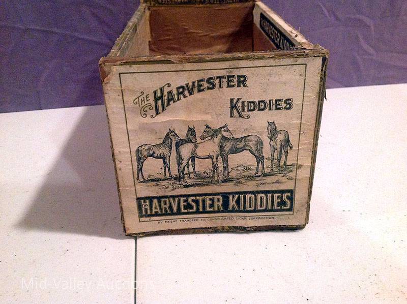 lot 104 image: Wood Cigar Box