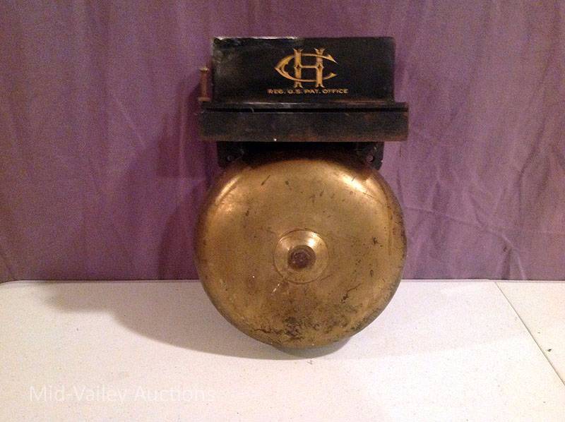 lot 112 image: Old Electric Bell