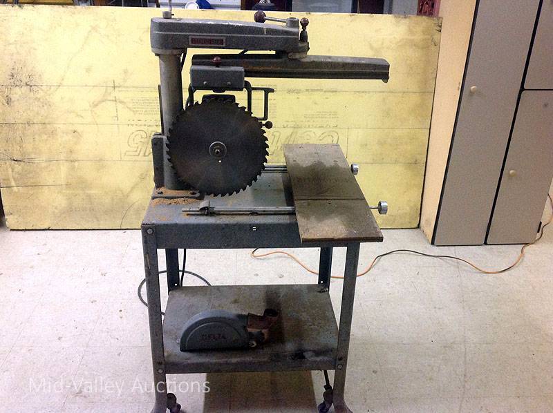 lot 118 image: Antique Rockwell Table Saw with Sliding Blade
