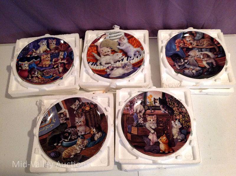 lot 151 image: Bradford Exchange Plates