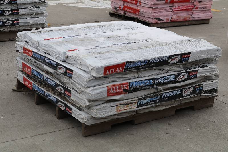 lot 12 image: Shingles