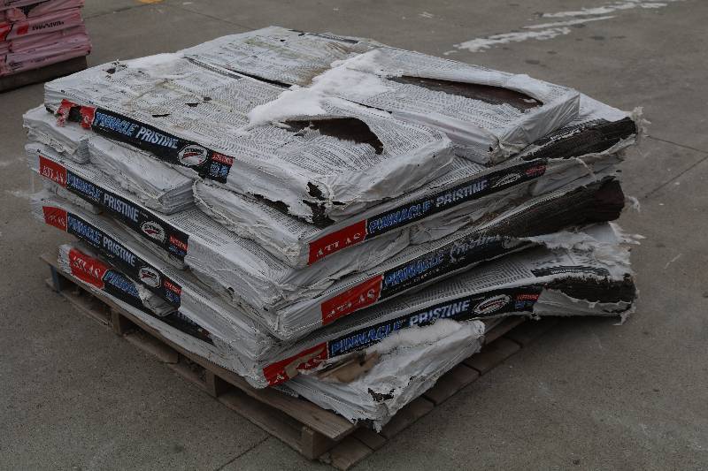 lot 14 image: Shingles