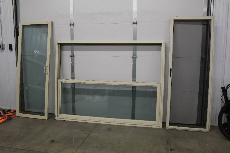 lot 22 image: Patio Door
