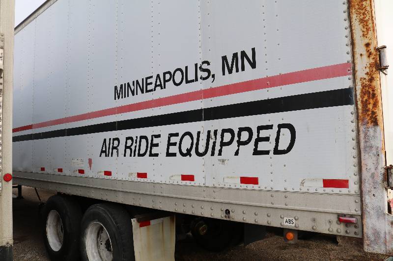 lot 23 image: Semi Trailer