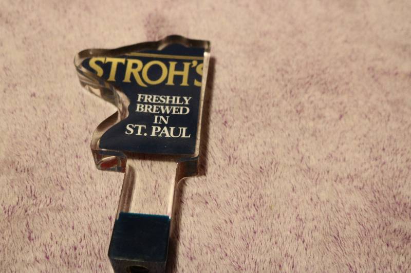 Strohs freshly brewed in st.paul be...