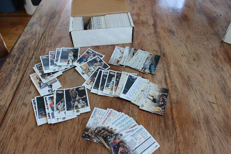Box of Fleer Force Basketball Cards...